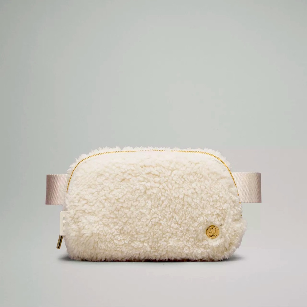 Lululemon Everywhere Belt Bag Fleece